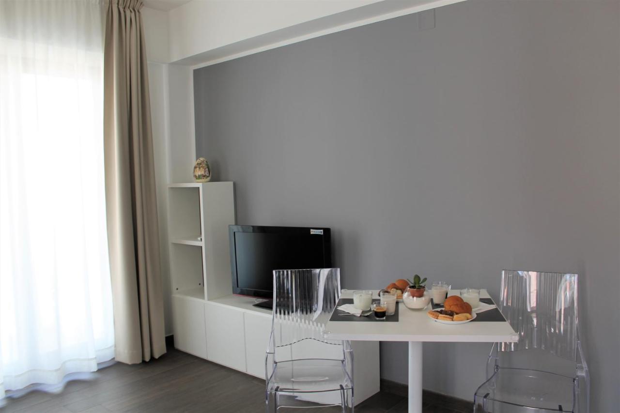 Residence Pola Катания Экстерьер фото